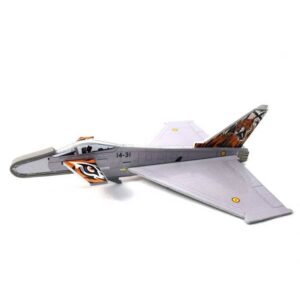 Avión Escuadrón 142 con lanzador
