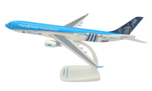 Maqueta Airbus A330-200 Aerolíneas Argentinas LV-FVH 1/200