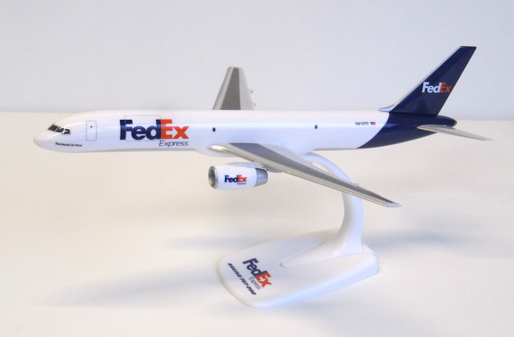 ppc-223977-boeing-757-200-fedex-n915fd-x58-209480_0