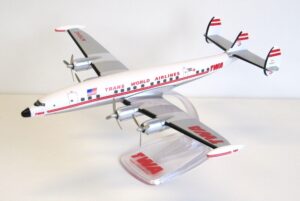 Maqueta LockheedL-1049 Super Constellation TWA