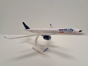 Maqueta World2Fly Airbus A 350-900 Corendon / Scale: 1/200