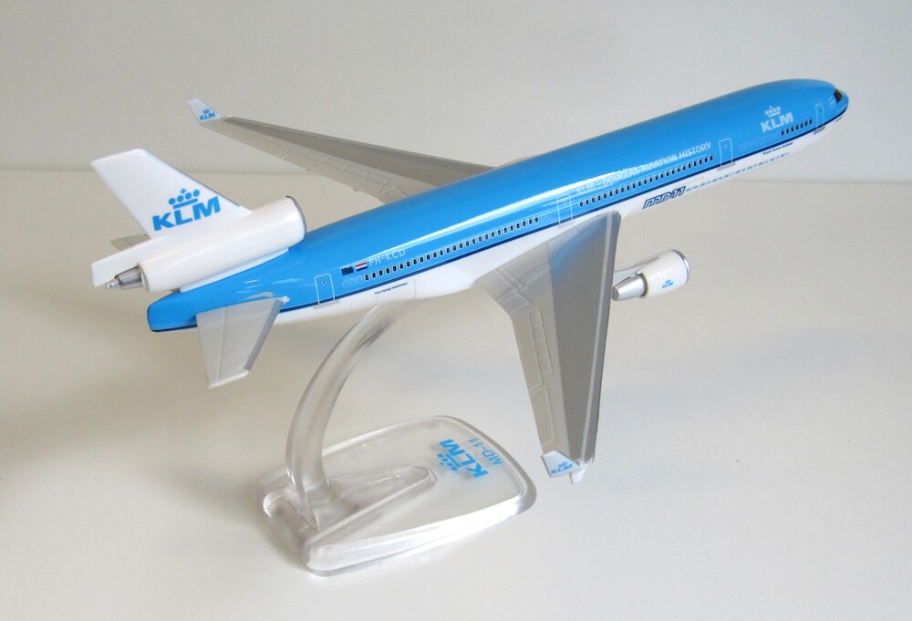 Maqueta KLM MD-11 / Scale: 1/200 - Imagen 2